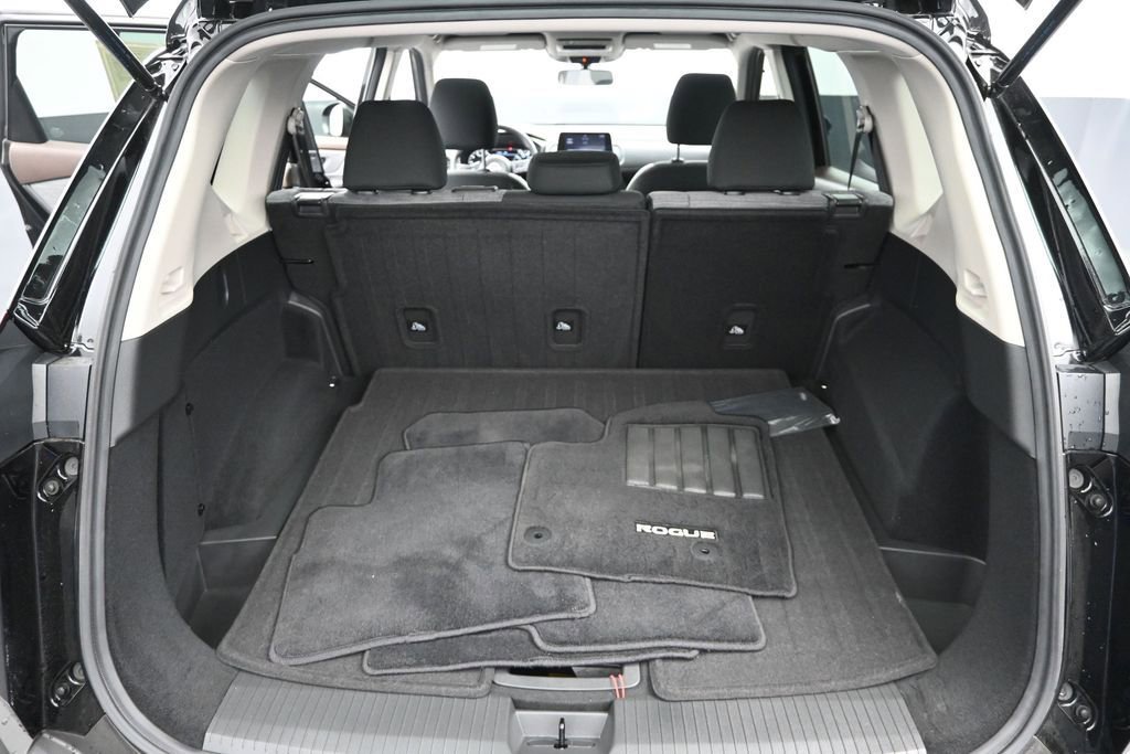 Used 2023 Nissan Rogue SV AWD/4WD image 11