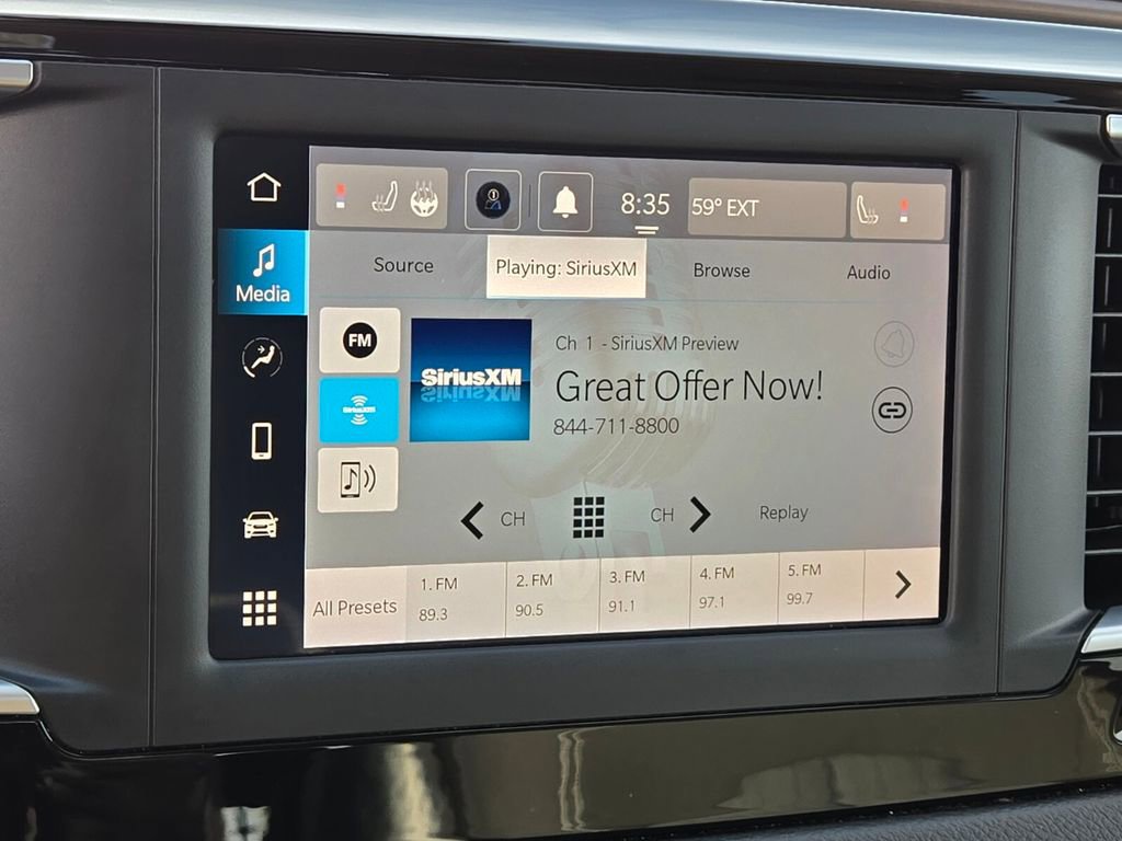 Used 2023 Chrysler Voyager LX image 19