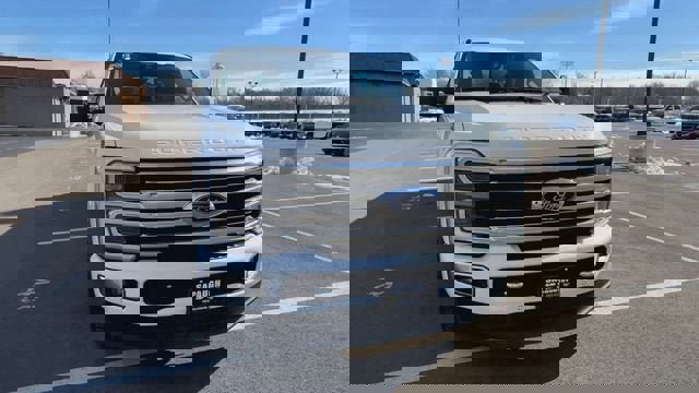Used 2023 Ford F250 Limited image 3