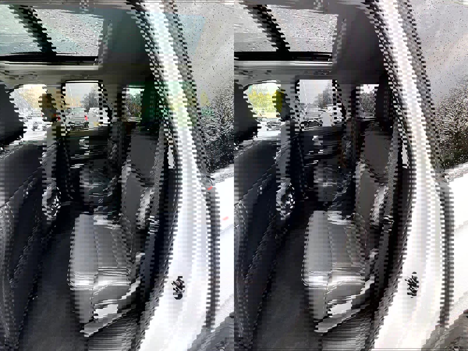 Used 2025 Ford Expedition Platinum image 15