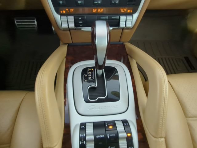 Used 2009 Porsche Cayenne S AWD/4WD image 29