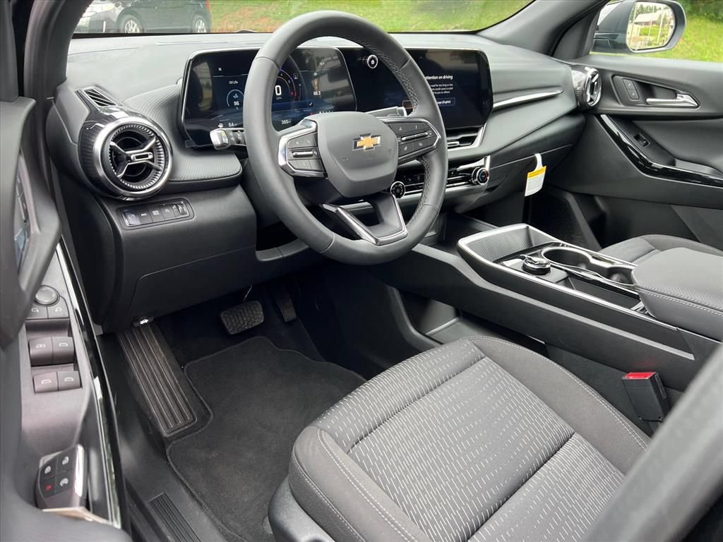 Used 2026 Chevrolet Equinox LT w/ Safety and Technology Package AWD/4WD image 14
