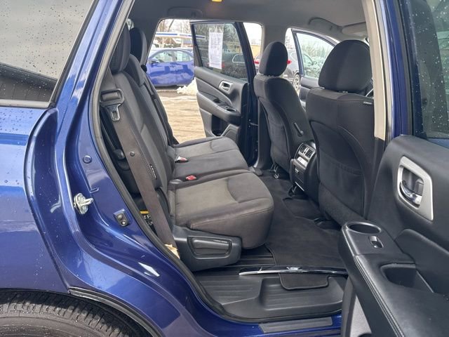 Used 2020 Nissan Pathfinder S AWD/4WD image 12