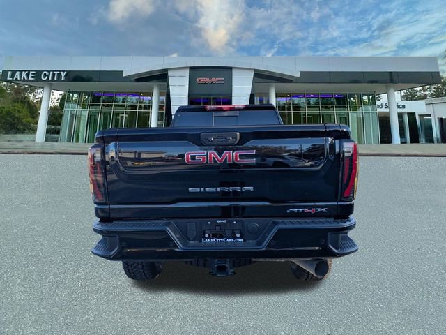 Used 2025 GMC Sierra 2500 AT4X image 5
