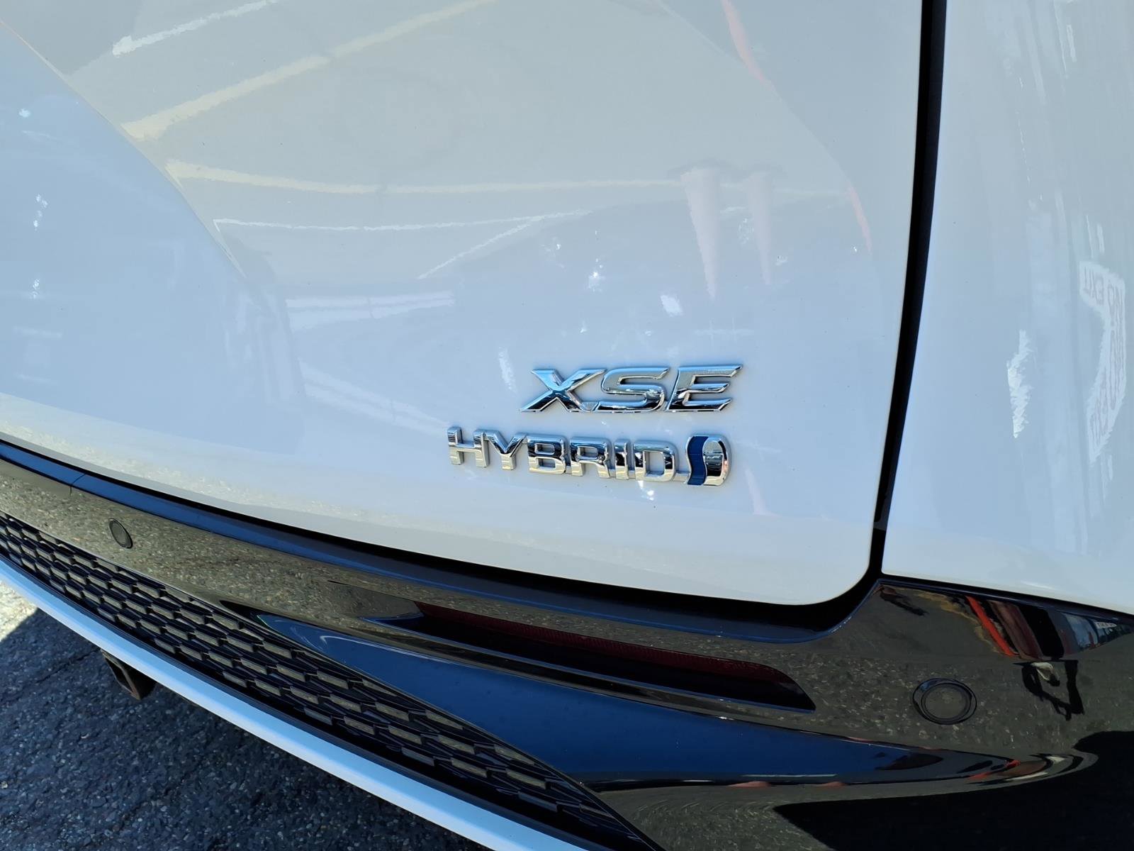Certified 2023 Toyota Sienna XSE w/ XSE Plus Package AWD/4WD image 7