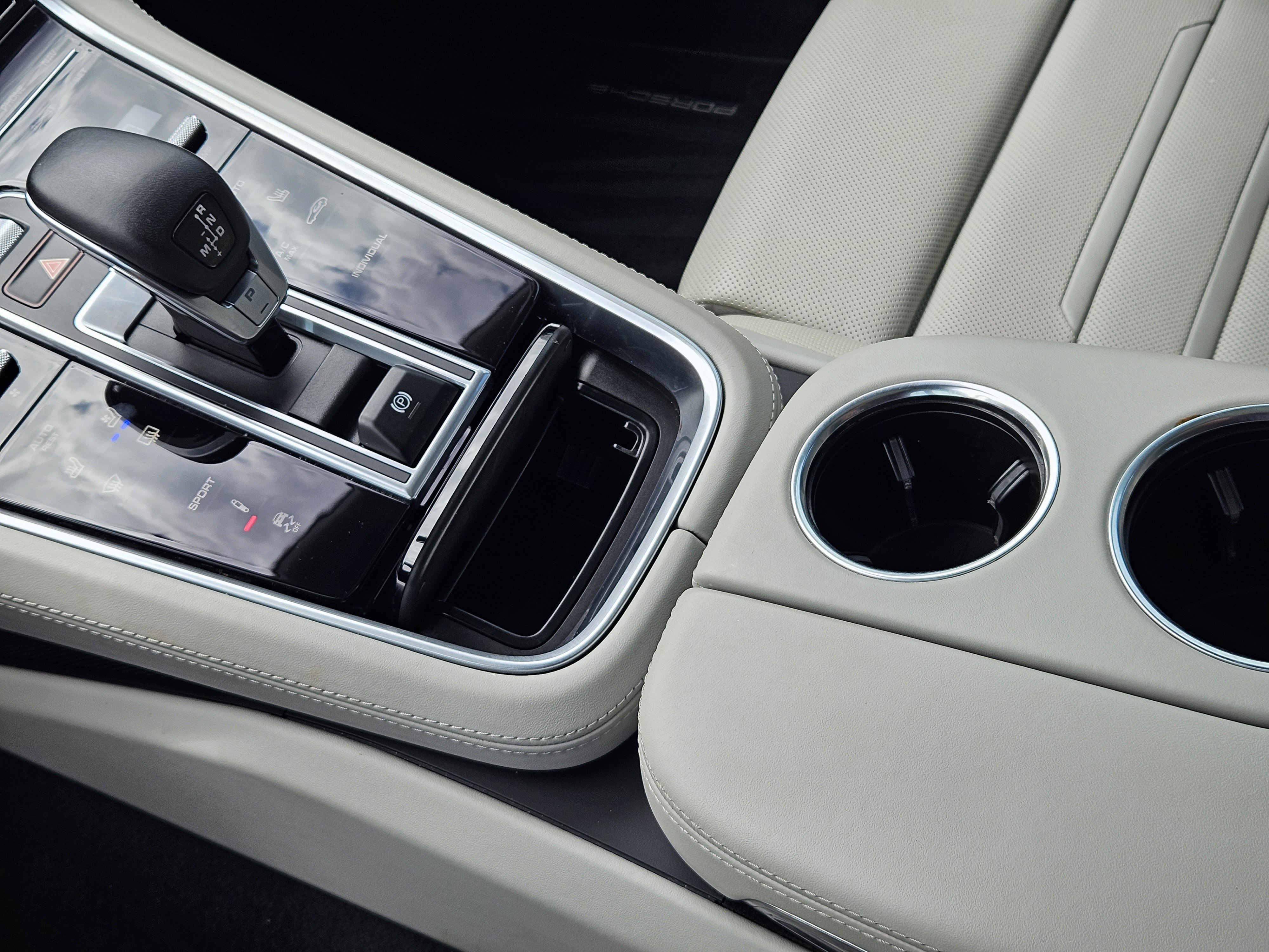 Certified 2023 Porsche Panamera 4 Platinum Edition AWD/4WD image 20