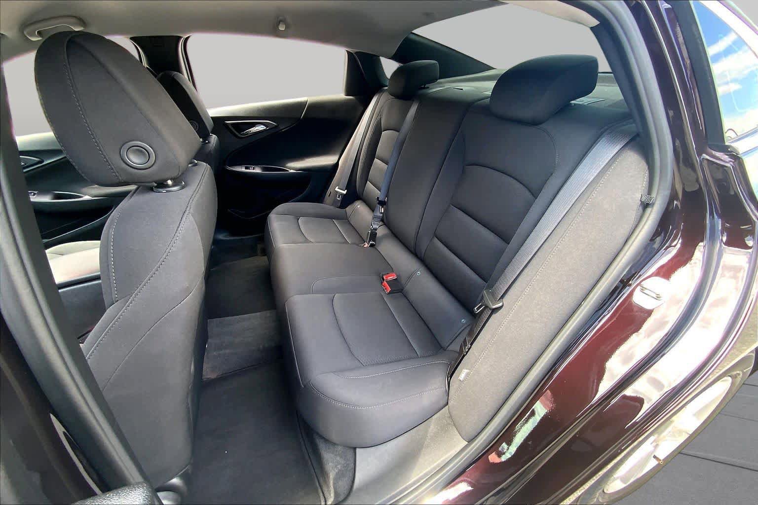 Used 2021 Chevrolet Malibu LS FWD image 21