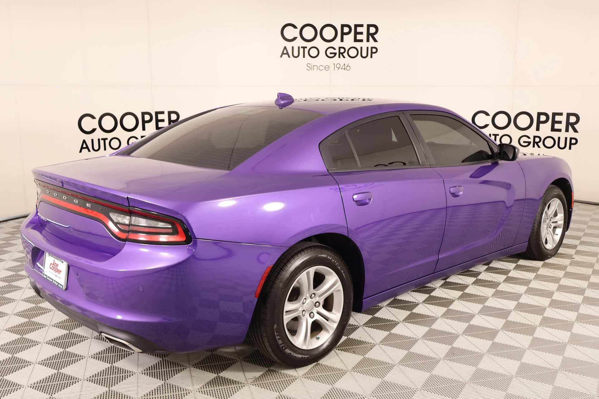 Used 2023 Dodge Charger SXT w/ Cold Weather Package RWD image 20