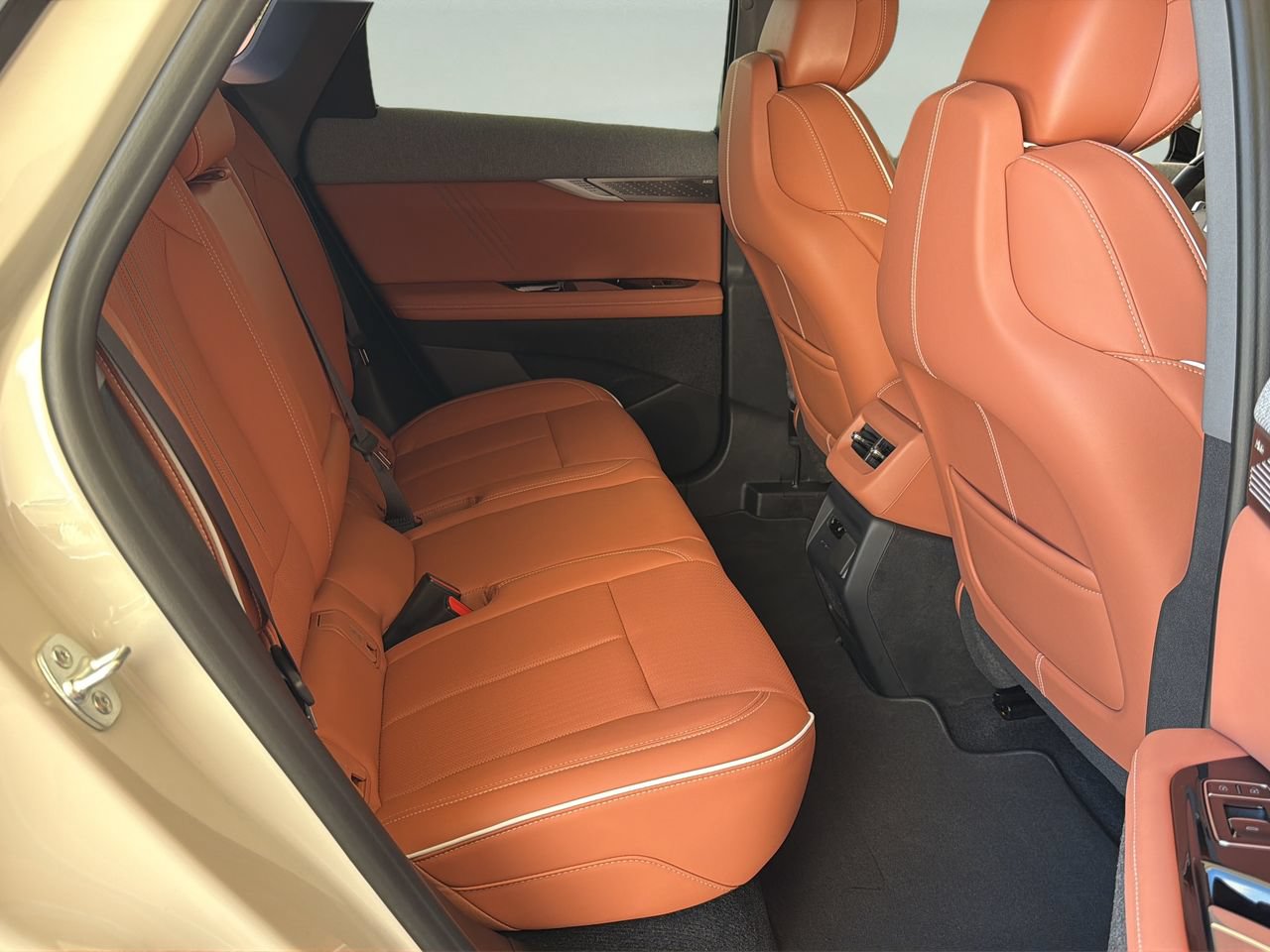 New 2027 Cadillac Optiq Premium Luxury RWD image 17
