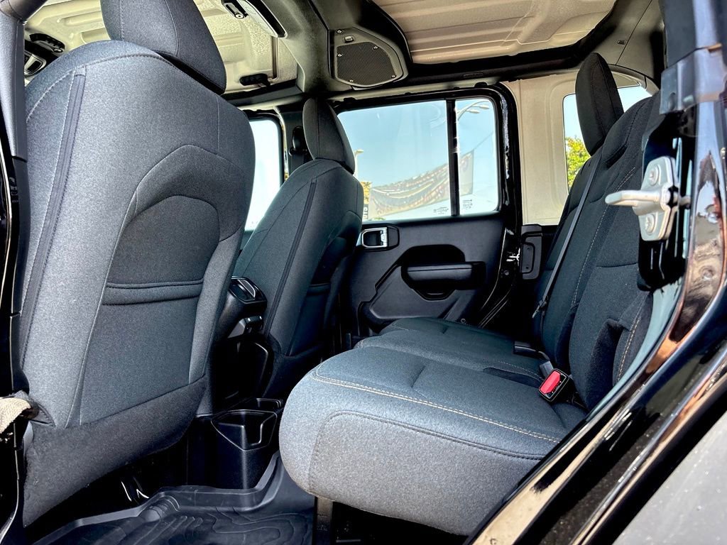 Used 2024 Jeep Wrangler Unlimited Sport AWD/4WD image 13