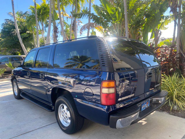 Used 2003 Chevrolet Suburban LS image 35