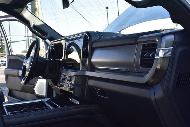 Used 2024 Ford F350 Platinum image 31