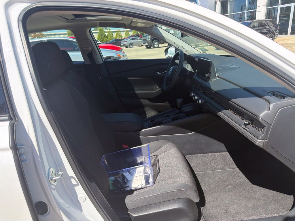 Used 2025 Honda Accord SE image 20