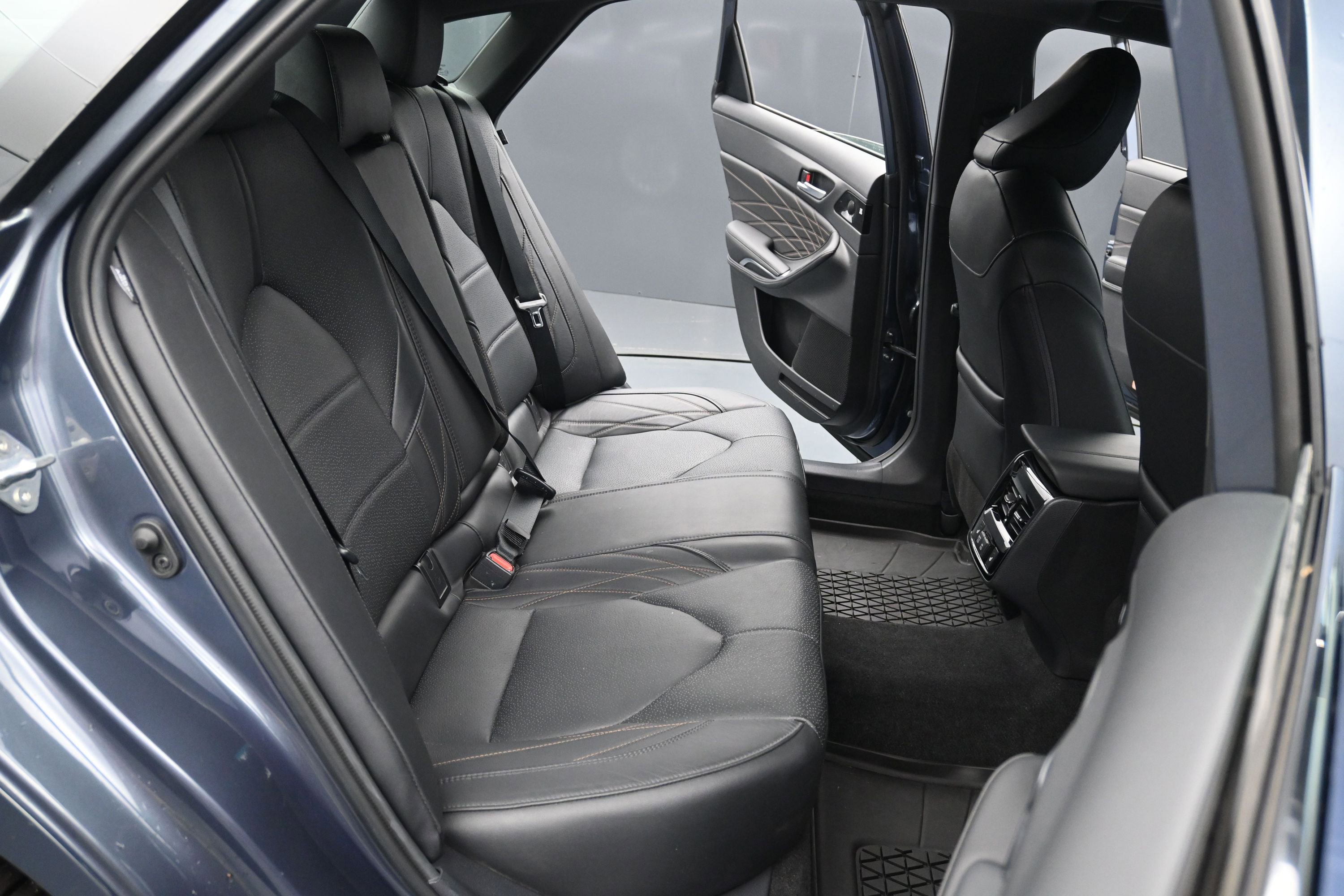 Used 2022 Toyota Avalon Limited w/ Advanced Safety Package FWD image 26