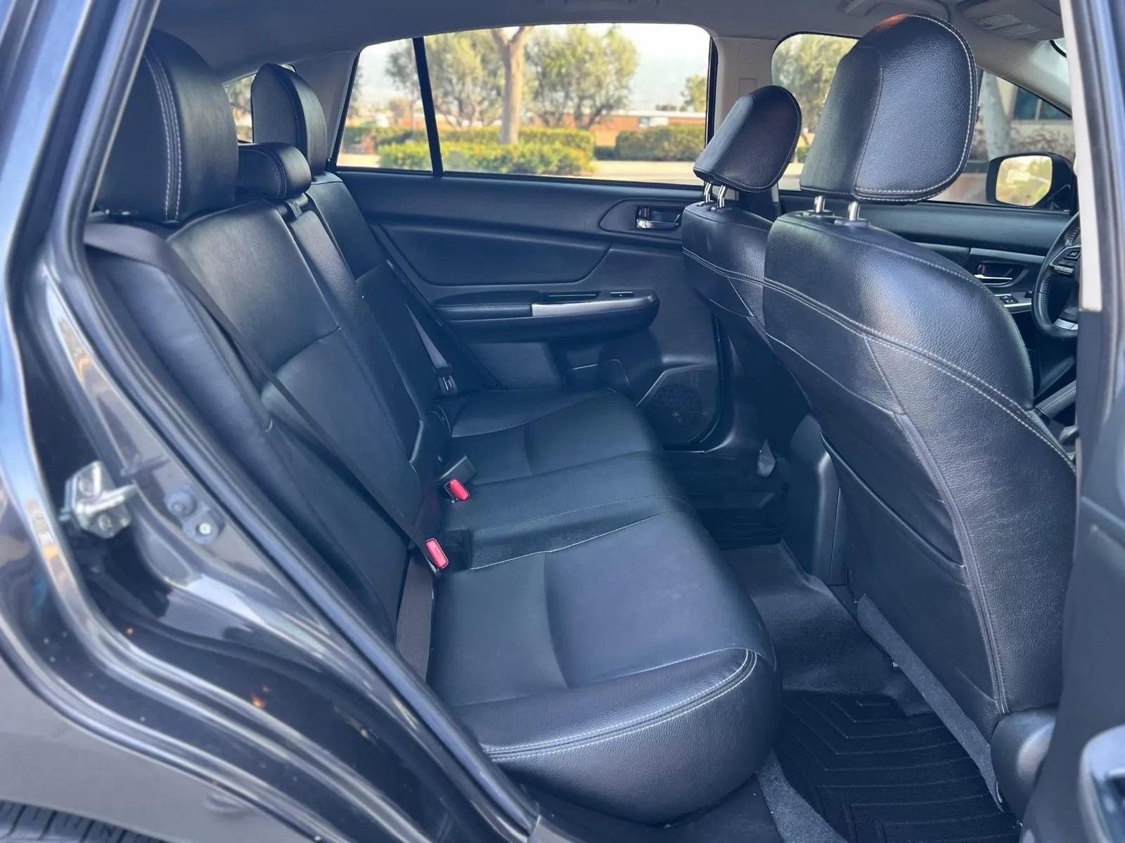 Used 2015 Subaru Impreza 2.0i Limited image 23