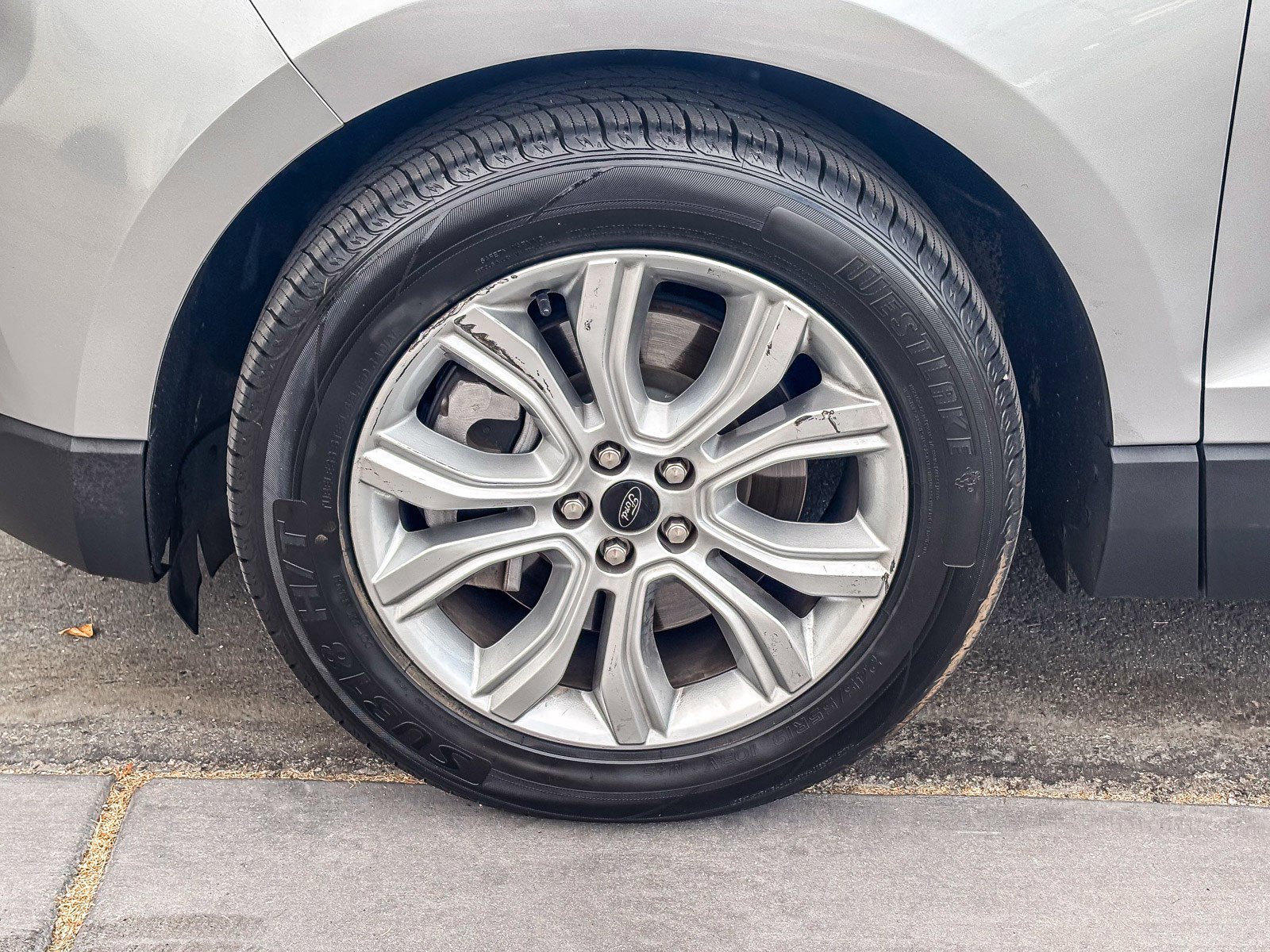 Used 2023 Ford Edge Titanium image 11