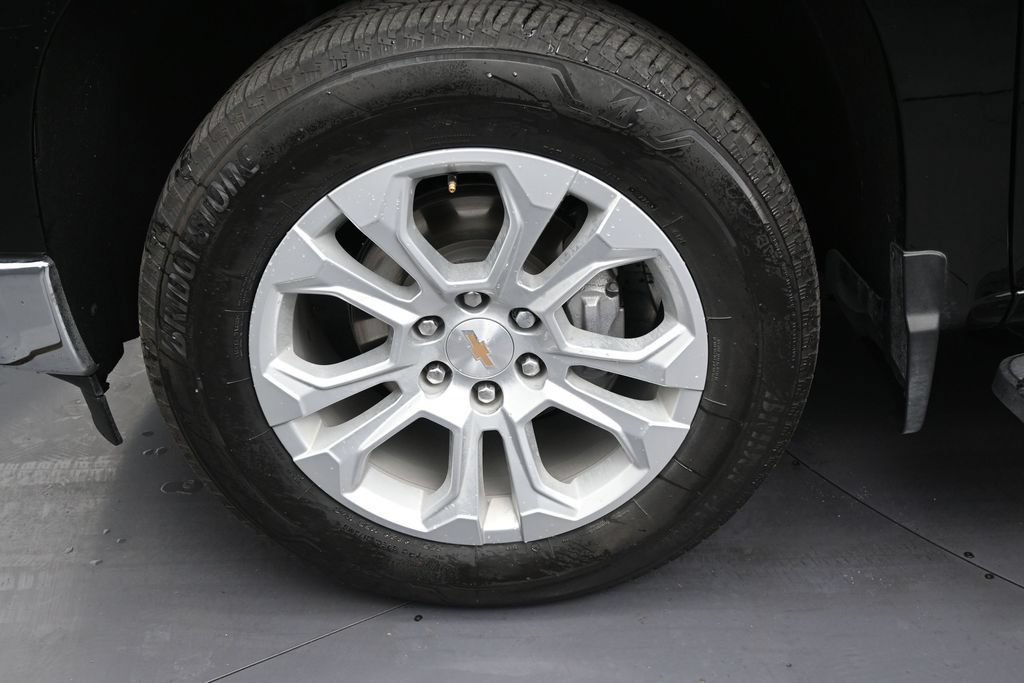 Used 2022 Chevrolet Silverado 1500 LTZ w/ LTZ Premium Package RWD image 9