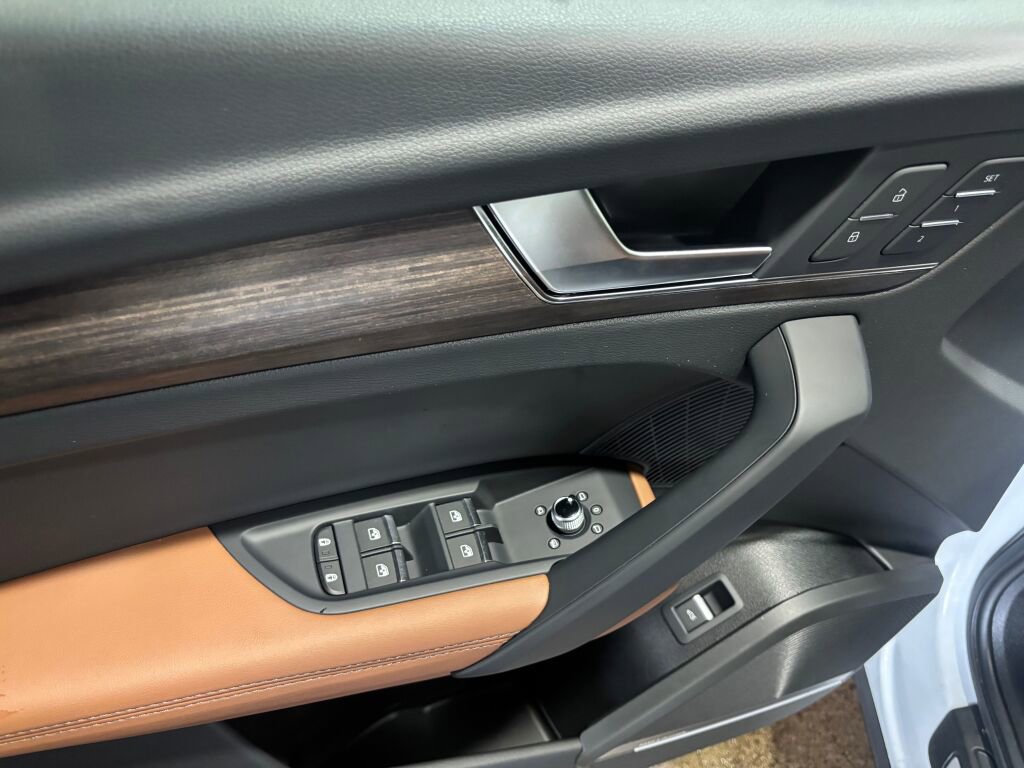 Used 2025 Audi Q5 2.0T Premium Plus image 7