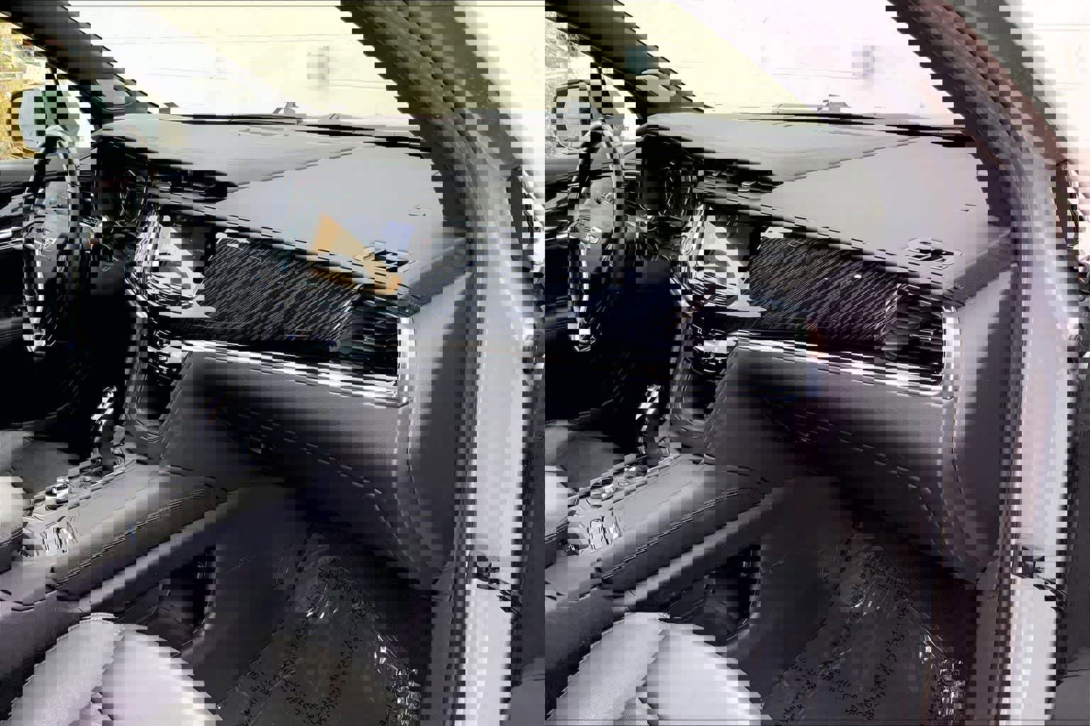 Used 2024 Cadillac XT6 Premium Luxury image 24