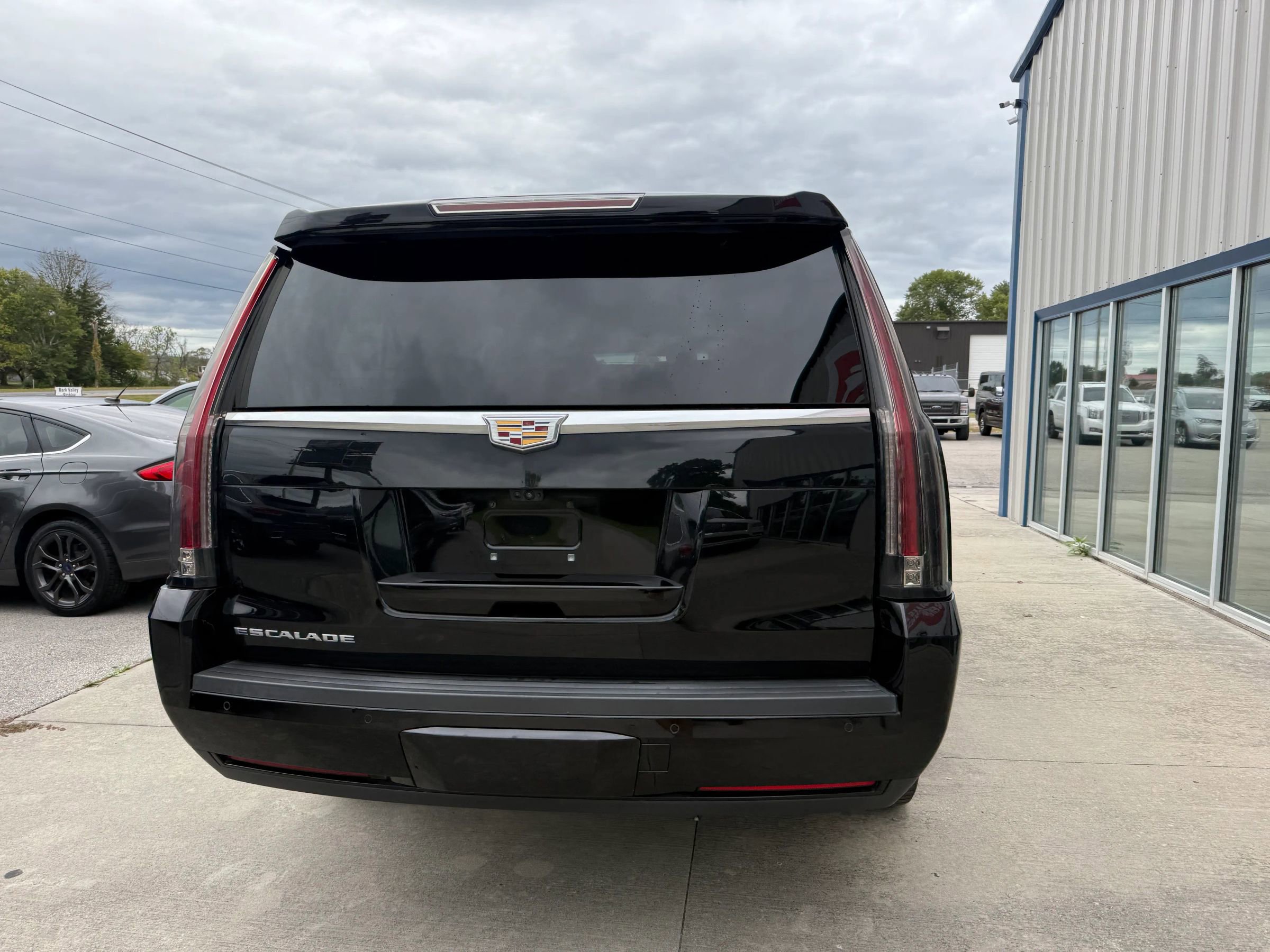 Used 2020 Cadillac Escalade ESV Luxury image 24