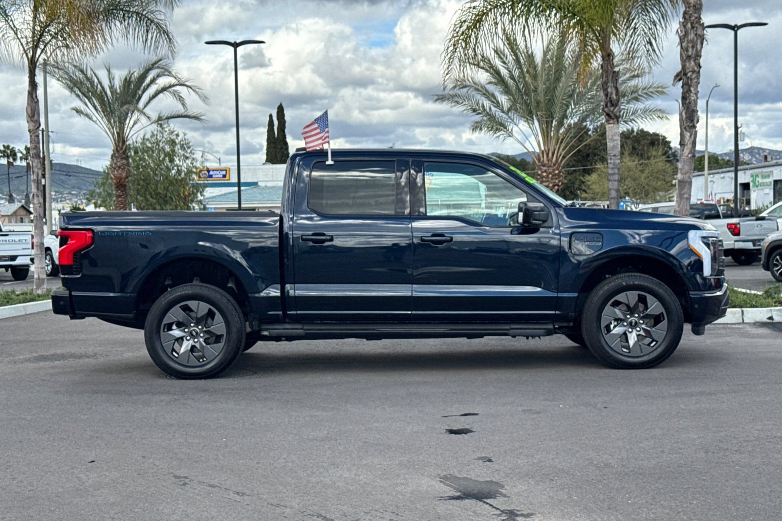Used 2023 Ford F150 Lightning Lariat w/ Equipment Group 511A High image 3