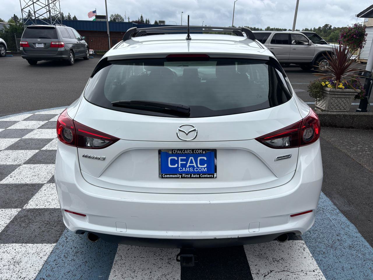 Used 2017 MAZDA MAZDA3 Sport FWD image 4