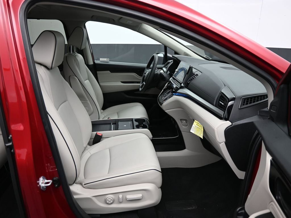 Used 2025 Honda Odyssey Touring image 29