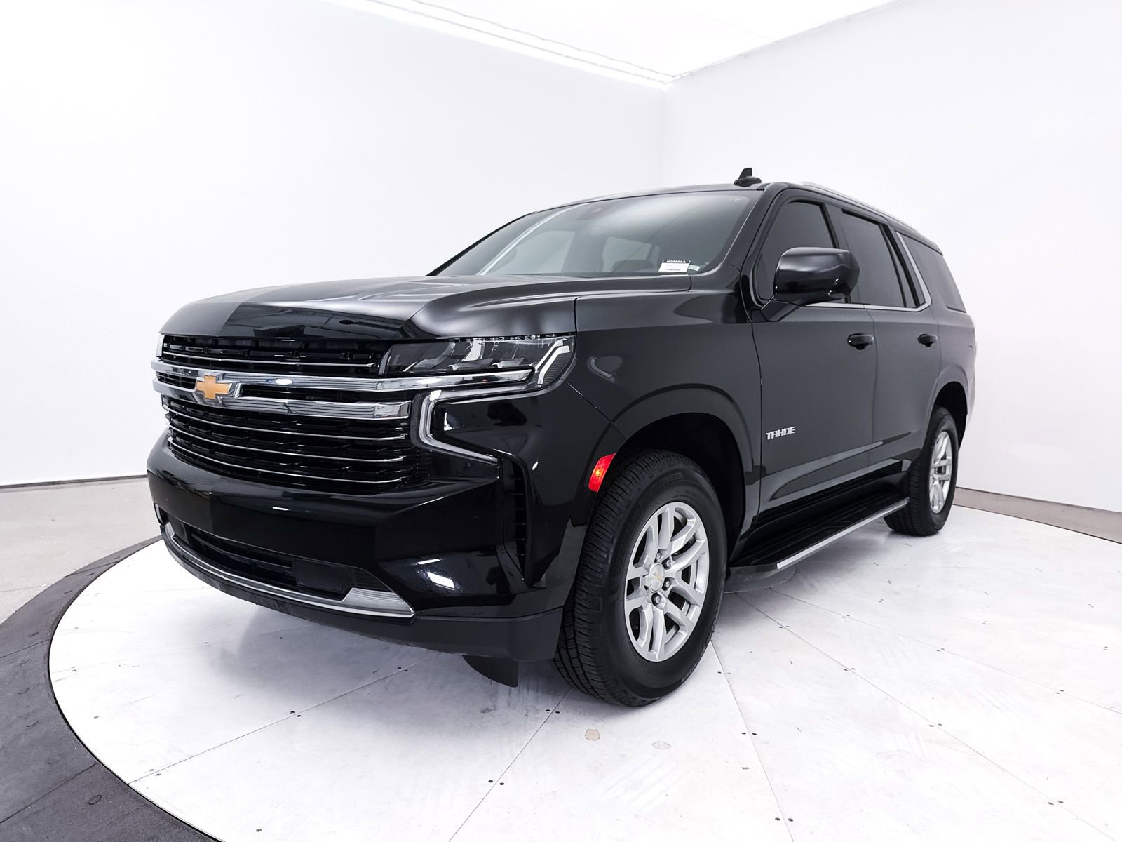 Used 2021 Chevrolet Tahoe LT AWD/4WD image 13