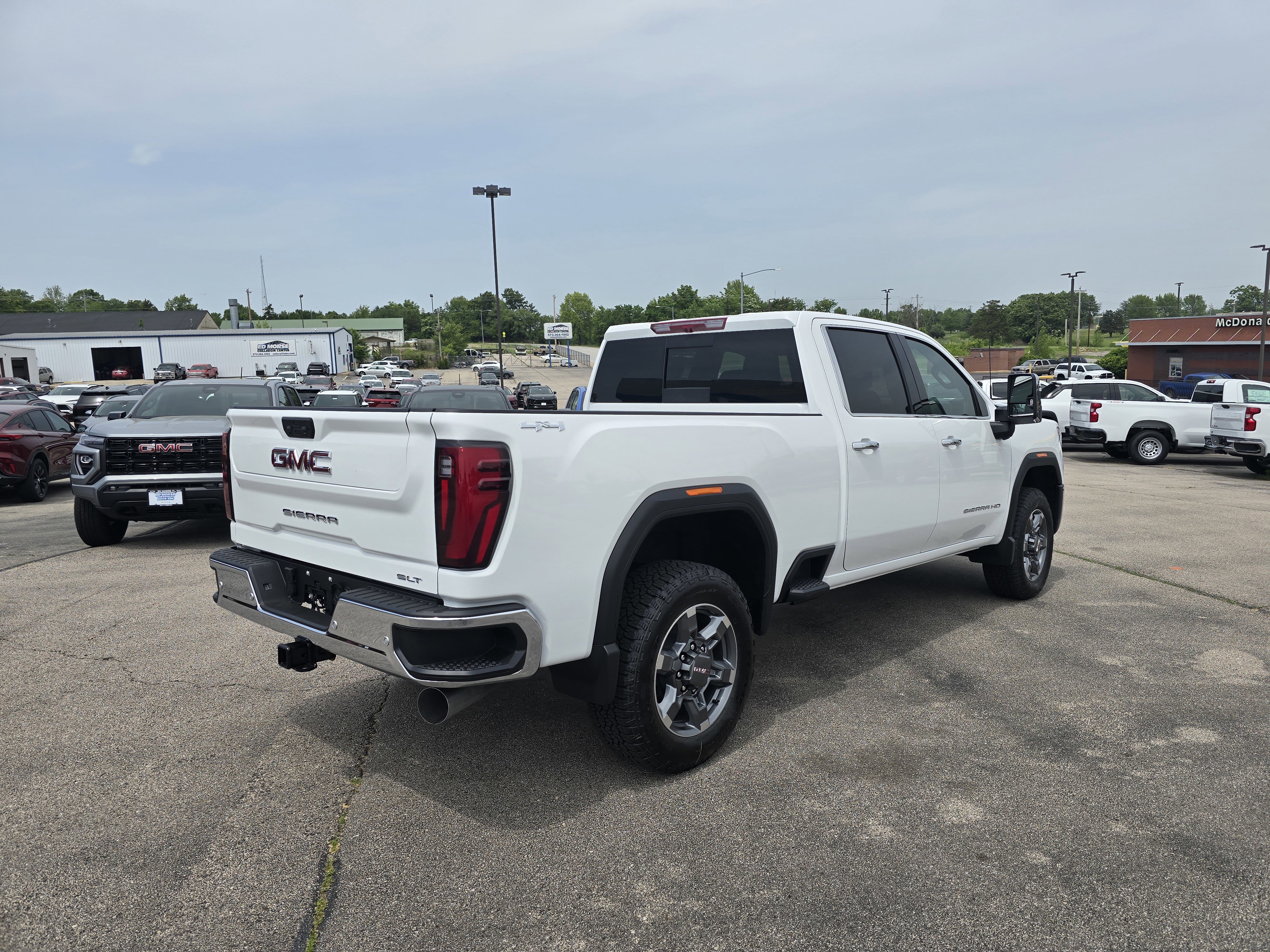 New 2025 GMC Sierra 2500 SLT w/ SLT Convenience Package image 3