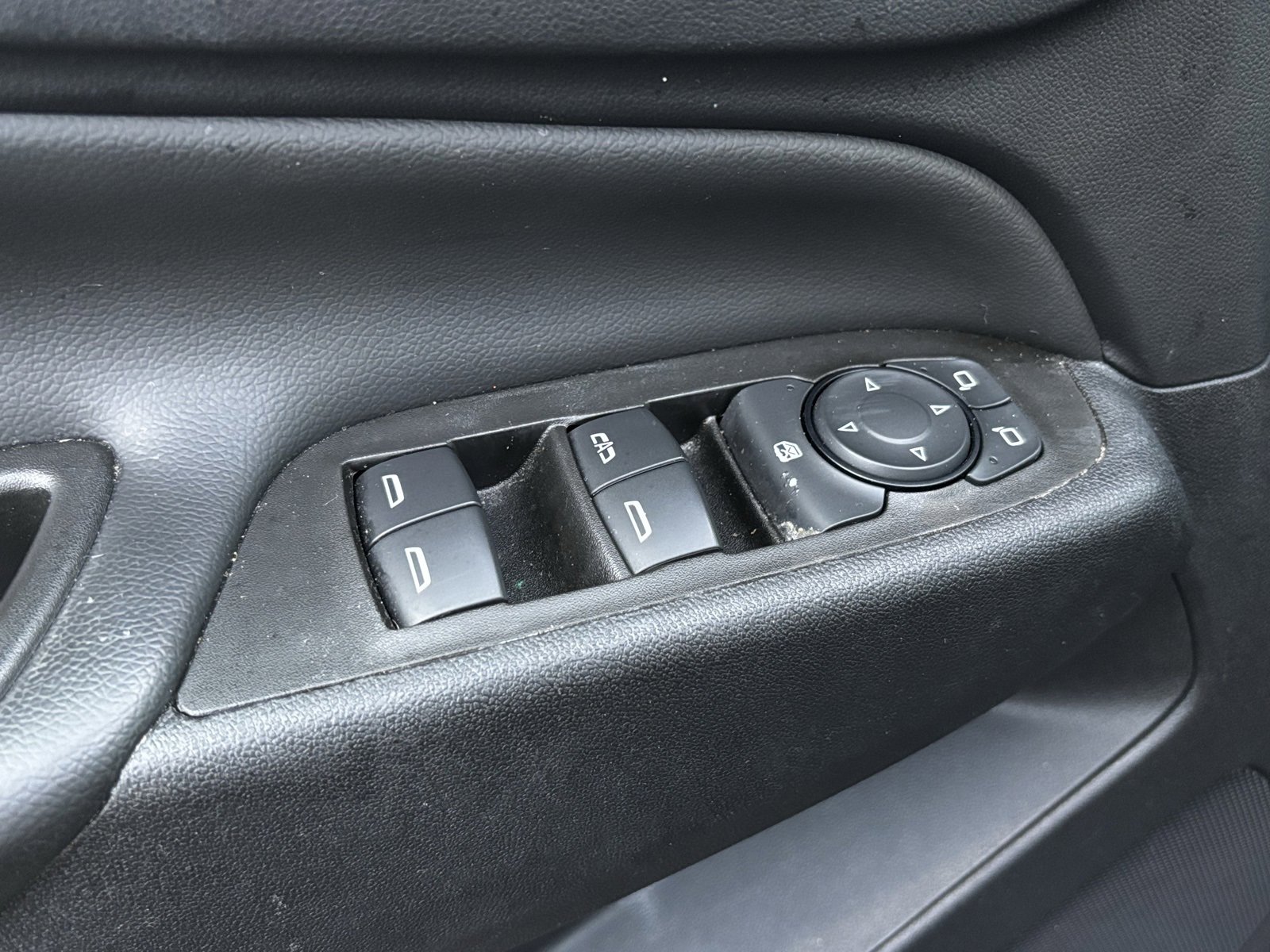 Used 2023 Chevrolet Equinox LT image 17