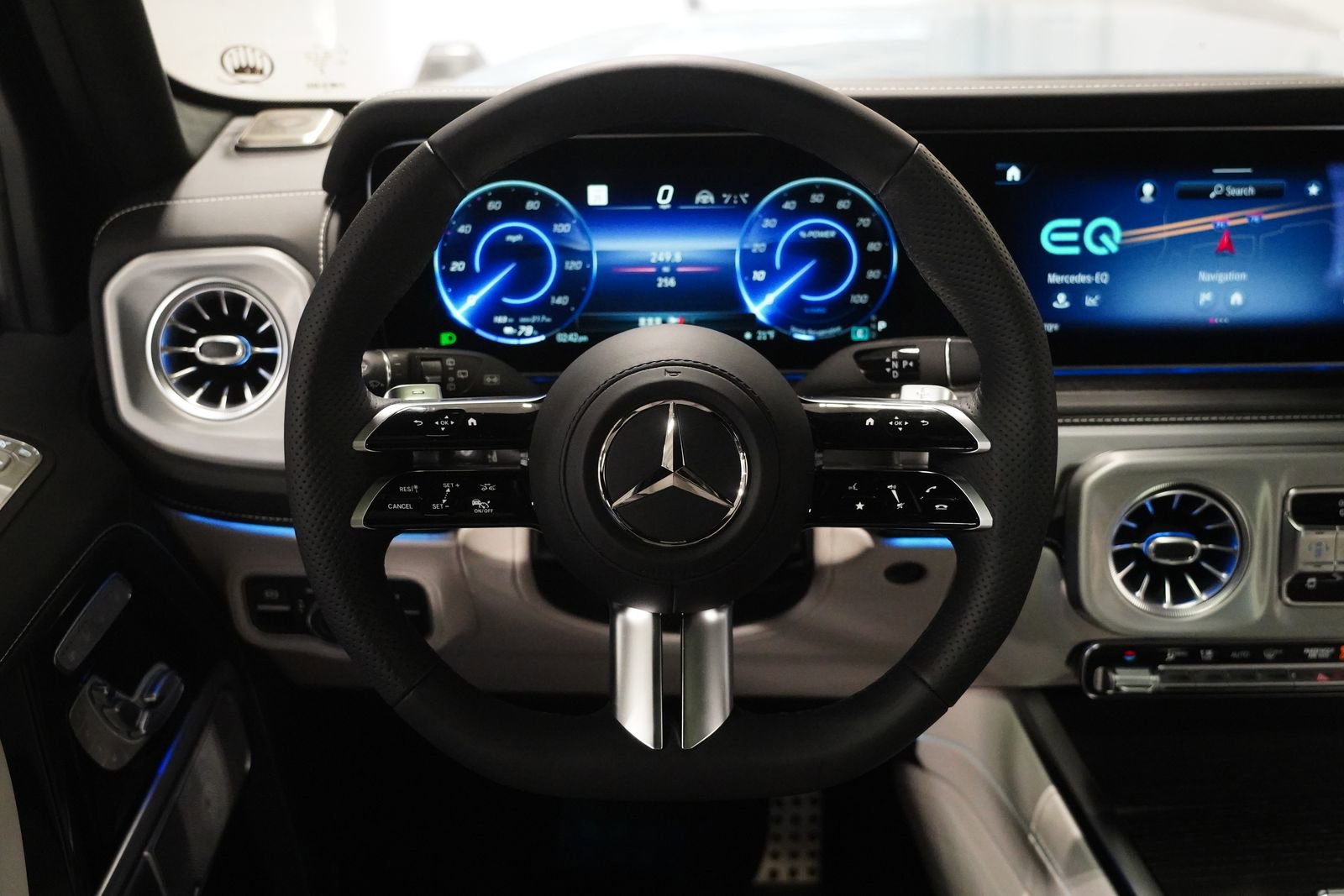 Used 2025 Mercedes-Benz G 580 w/ EQ Technology image 16