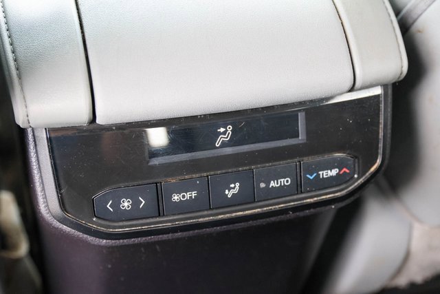 Used 2021 Toyota Highlander Limited image 24