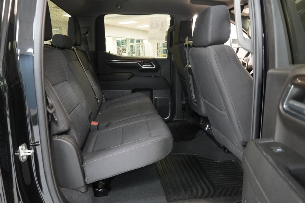 Used 2023 Chevrolet Silverado 1500 LT AWD/4WD image 28