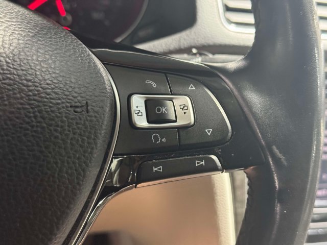 Used 2017 Volkswagen Passat 1.8T SE FWD image 27