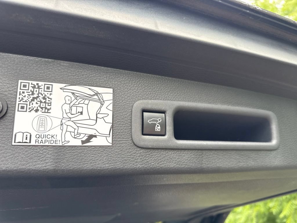 Used 2022 Toyota Sienna XSE w/ XSE Plus Package FWD image 14