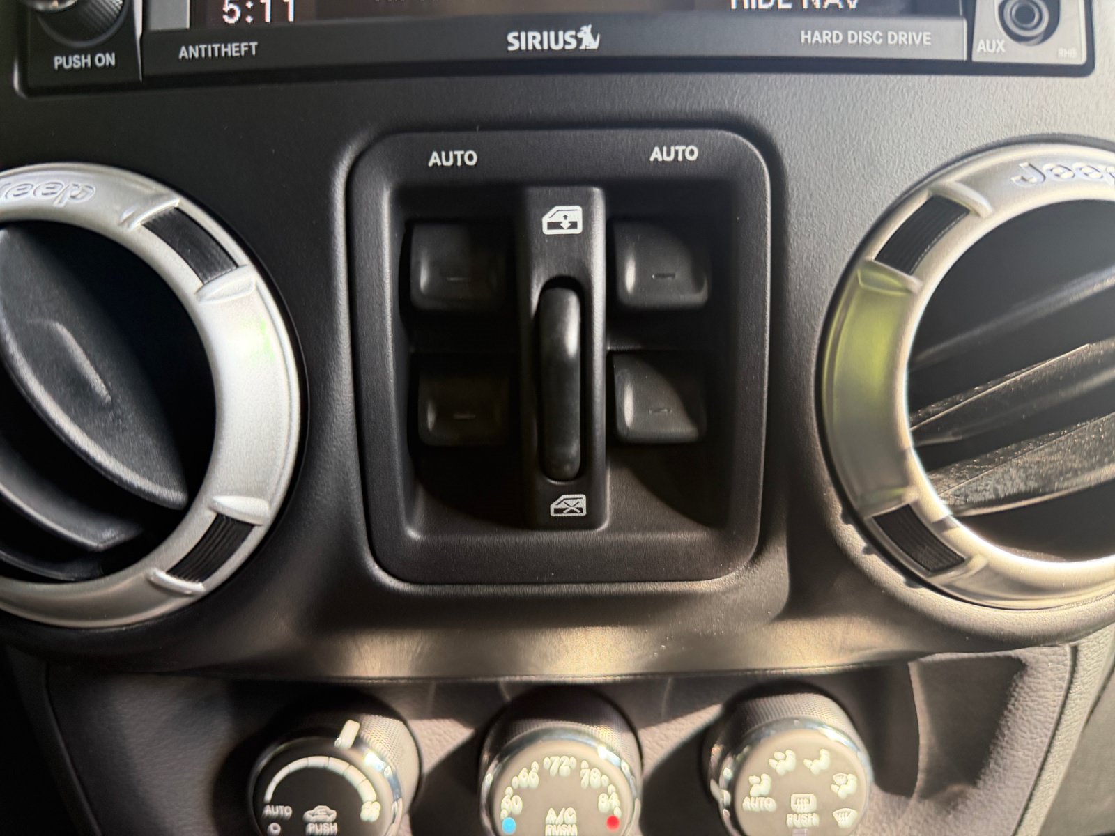 Used 2017 Jeep Wrangler Unlimited Sahara w/ Dual Top Group AWD/4WD image 13