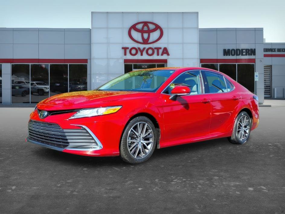 Certified 2023 Toyota Camry XLE FWD image 1