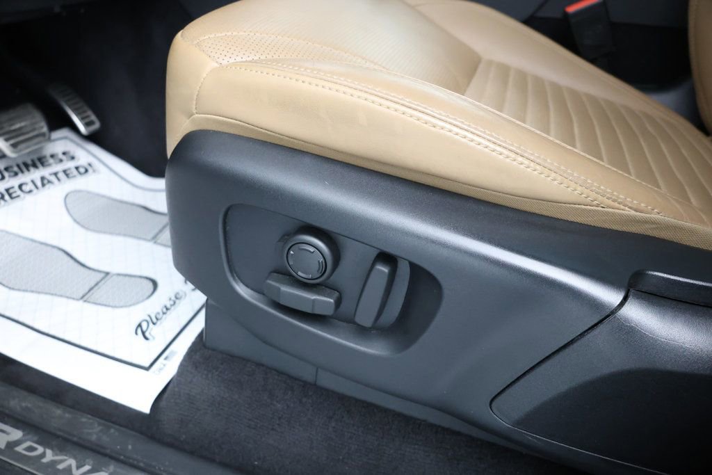 Used 2023 Land Rover Discovery HSE R-Dynamic image 9