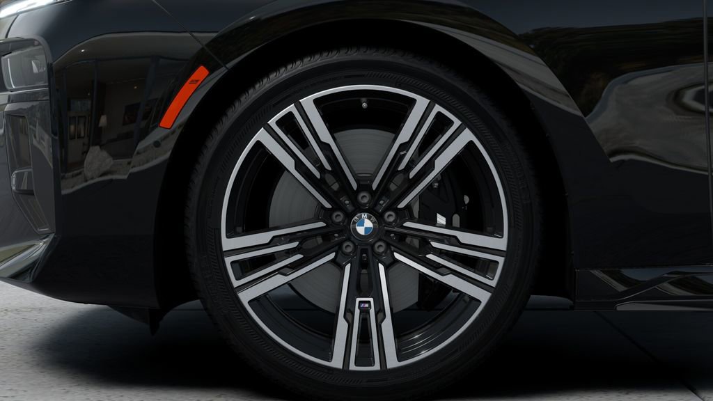 New 2026 BMW 760i xDrive w/ Executive Package image 7