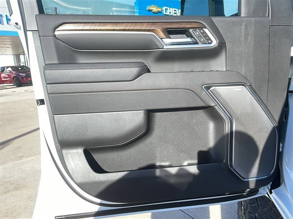 New 2026 Chevrolet Silverado 3500 High Country w/ High Country Premium Package AWD/4WD image 14