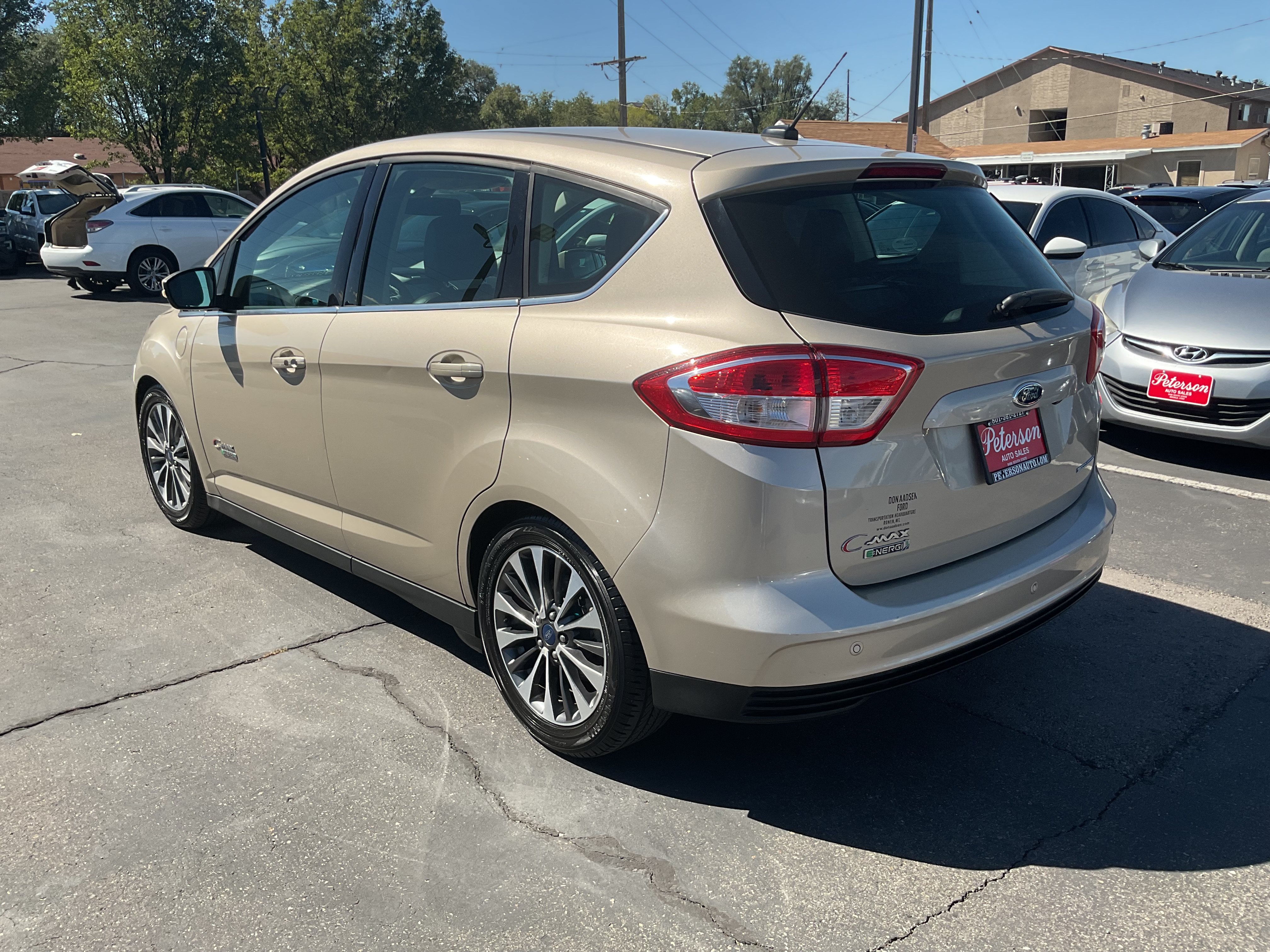 Used 2017 Ford C-MAX Energi Titanium w/ Equipment Group 501A FWD image 7