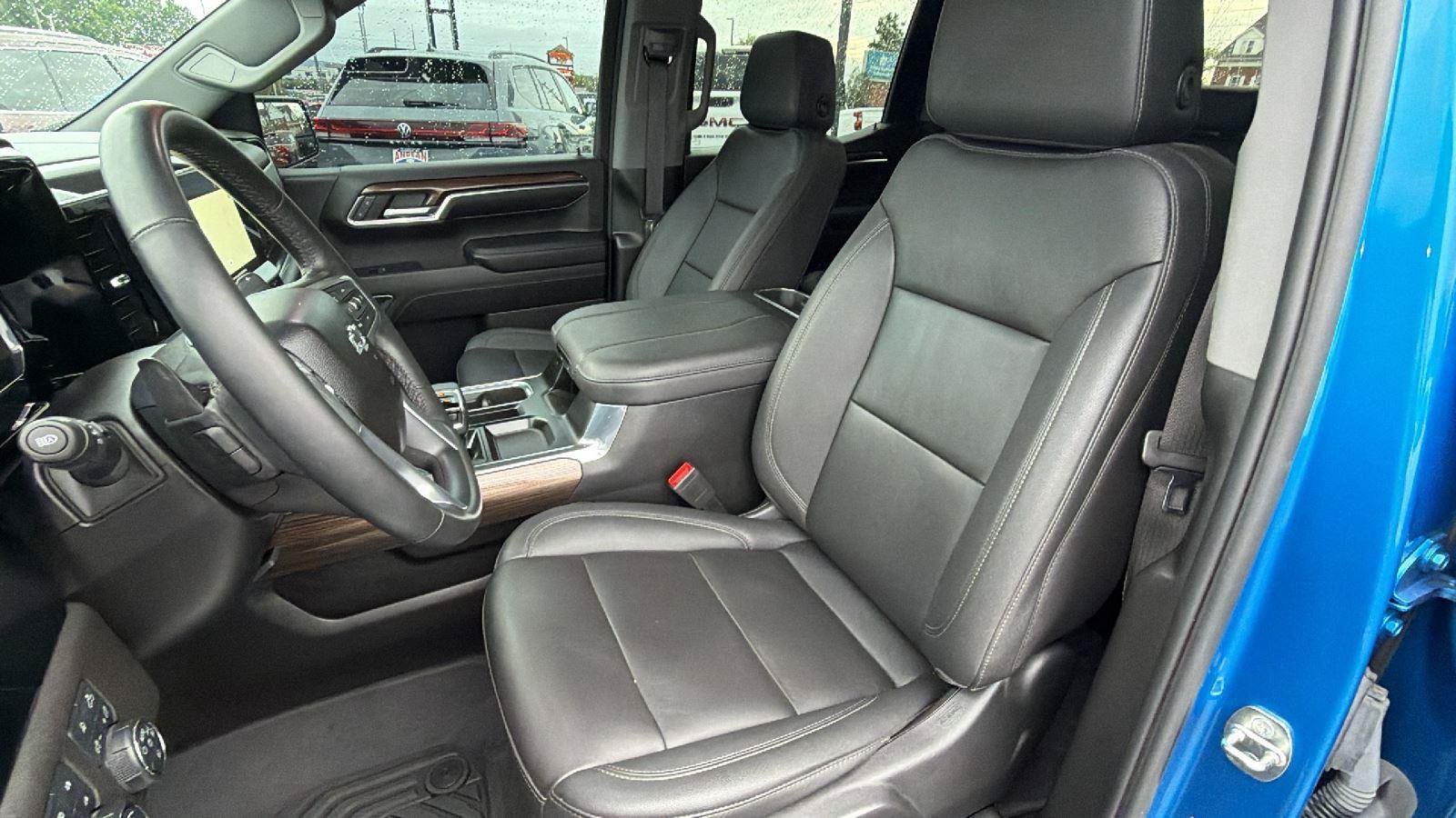 Used 2023 Chevrolet Silverado 1500 RST w/ RST All Star Premium Package AWD/4WD image 3