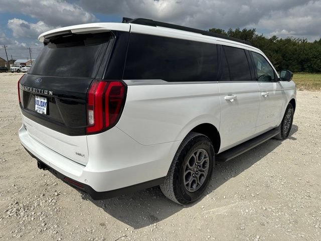 Used 2025 Ford Expedition Max Active AWD/4WD image 6