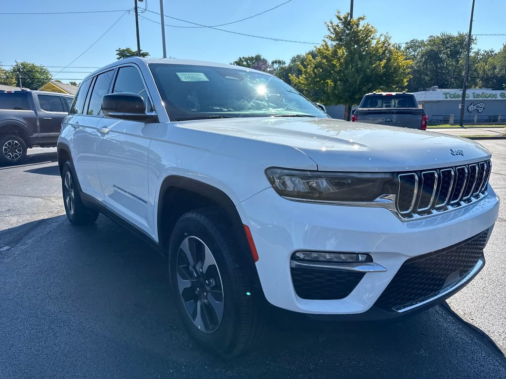 Used 2024 Jeep Grand Cherokee Limited 4xe AWD/4WD image 4