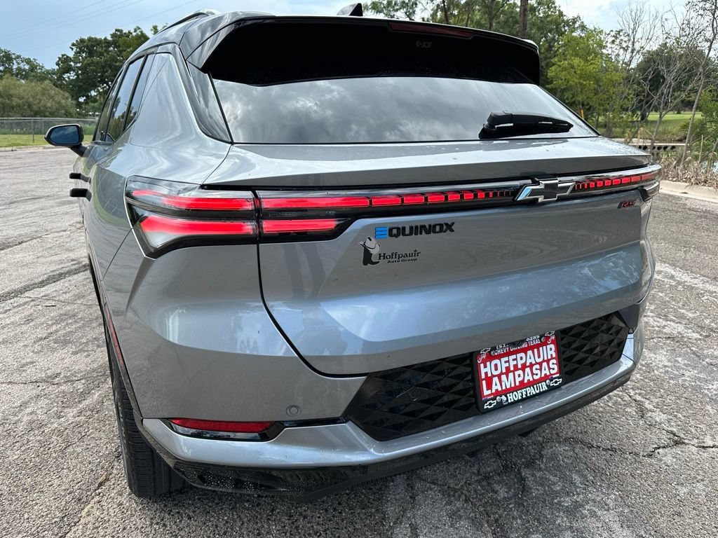 New 2025 Chevrolet Equinox EV RS w/ Convenience Package II FWD image 14