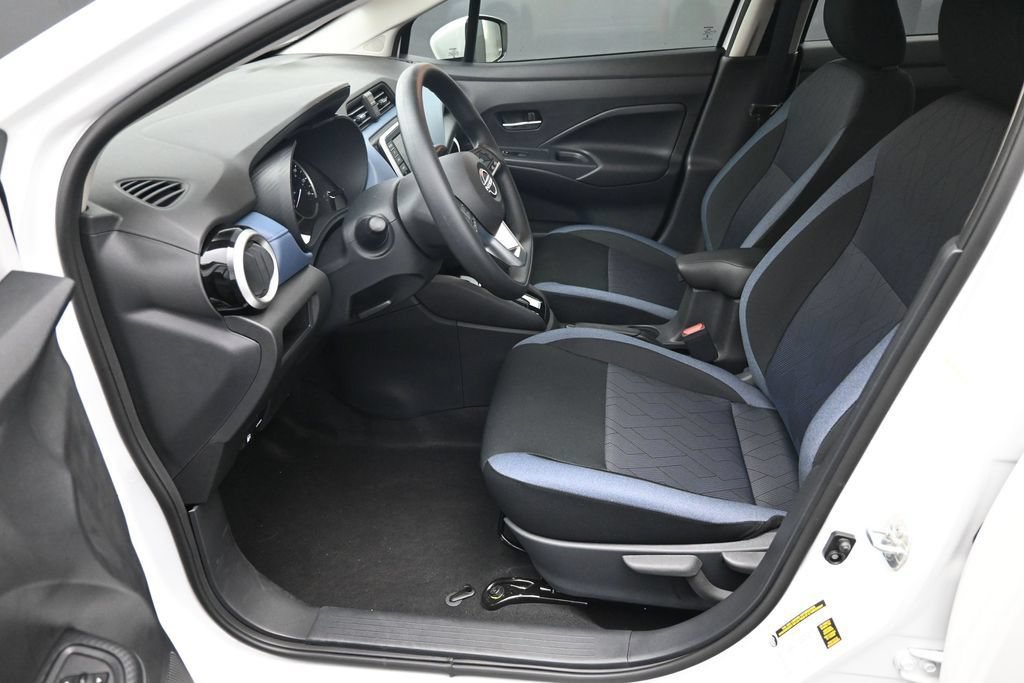 Certified 2025 Nissan Versa SV w/ Trunk Package FWD image 18