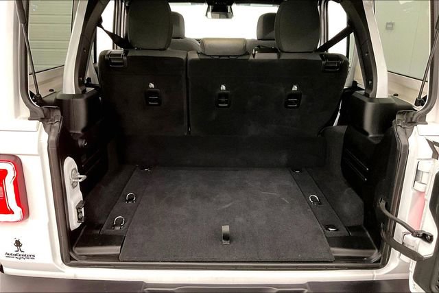 Used 2025 Jeep Wrangler Sahara 4xe w/ Safety Group image 39