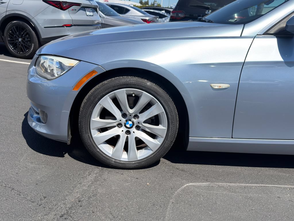 Used 2011 BMW 328i Convertible RWD image 5
