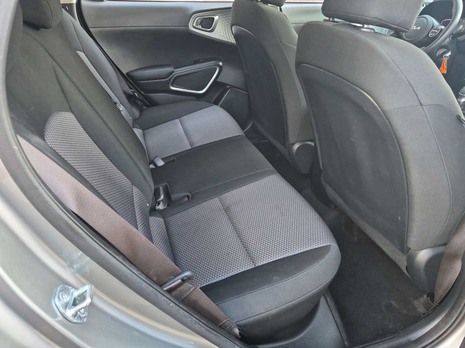 Used 2024 Kia Soul LX w/ LX Technology Package FWD image 19