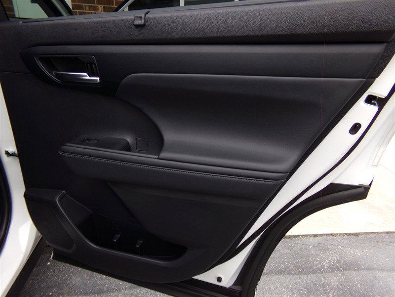 Used 2022 Toyota Highlander XLE image 66